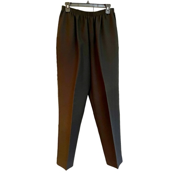 Alfred Dunner Pants - ALFRED DUNNER, CASUAL OR DRESS PANTS. ELASTIC WAIST WITH SIDE POCKETS. SIZE 14